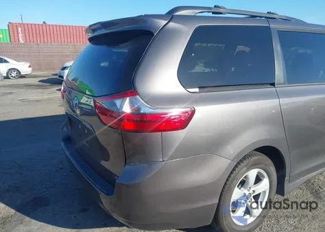 2020 Toyota Sienna Le from USA, damaged, VIN 5TDKZ3DC8LS046519
